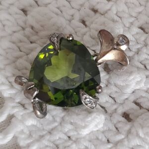 Elegant Green 925 Silver Gemstone Pendant